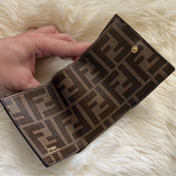 Fendi Micro Hairdo Girls Trifold Wallet - Picture 2 of 14